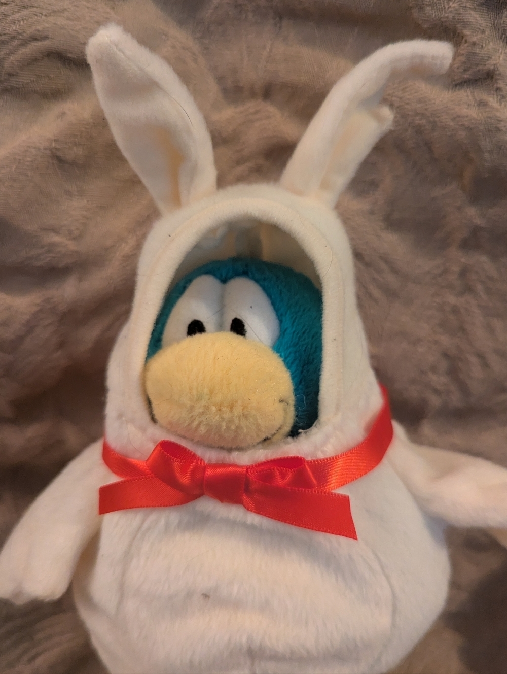Club Penguin Plush Lot Series 12 White Bunny Red Water Sport Jakks Pacific - Picture 2 of 10